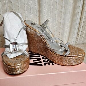 (NEW) Juicy Couture Silver Metallic Strappy Wedges Size 6 Y2K Vintage